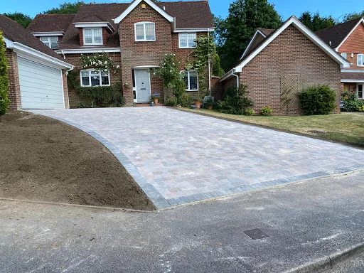 Peter Beasley photo 3