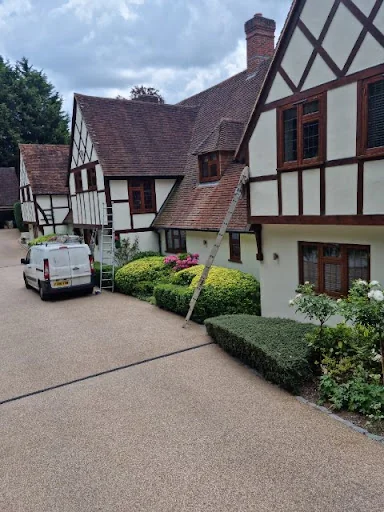 D L Welsh Decorators Ltd photo 1