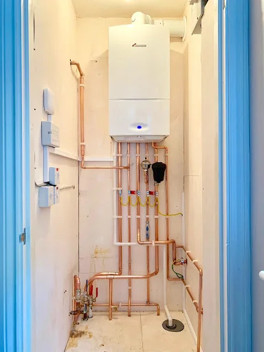 R J Plumbing &amp; Heating (Surrey) Ltd photo 1