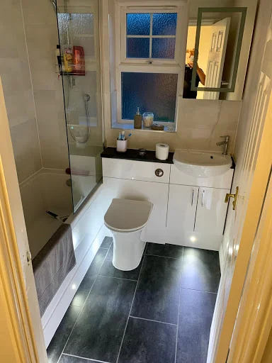 R J Plumbing &amp; Heating (Surrey) Ltd photo 6