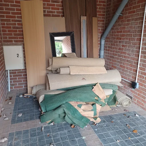 Saunders and Son Waste Clearance photo 1