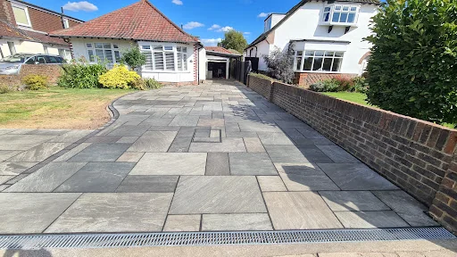 A &amp; M Paving Contractors Ltd photo 7