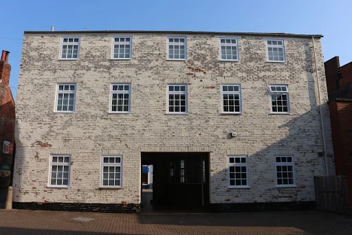 D R L Decorating Contractors photo 5