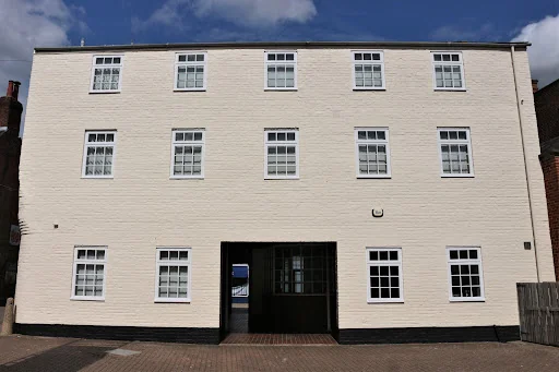 D R L Decorating Contractors photo 6