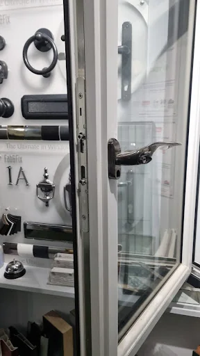 Maplecraft Windows and Glazing Repairs photo 7