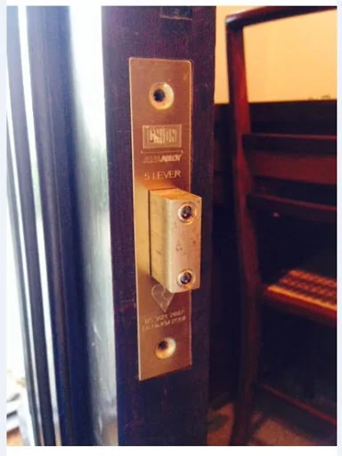 Lucy Locksmith photo 3