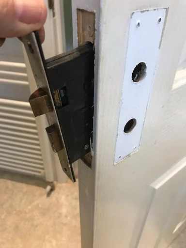 A Short Locksmith photo 3