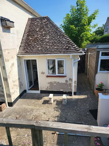 L Benham Painting Services &amp; Garden Maintenance photo 4