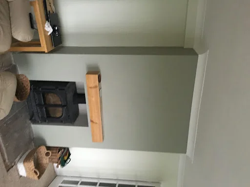 Daniel Gillies Painter &amp; Decorator photo 2