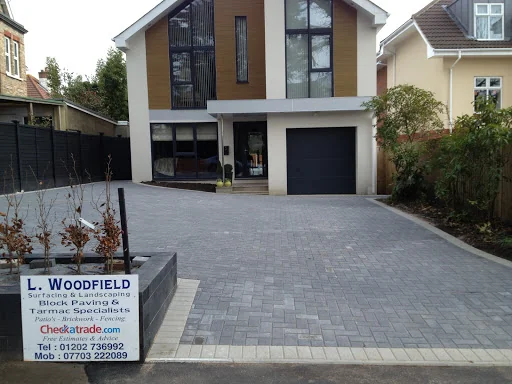 L Woodfield Surfacing &amp; Landscaping photo 1