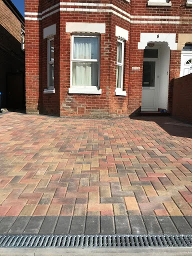 L Woodfield Surfacing &amp; Landscaping photo 4