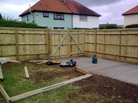 Smart Fencing and Landscaping photo 4