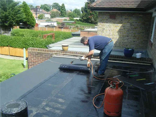 R &amp; D Roofing photo 4