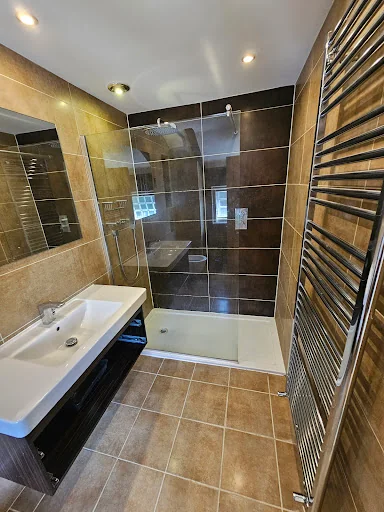 M&amp;J Fitters photo 5