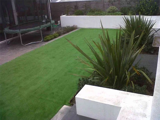 Lazylawn - Chichester photo 3