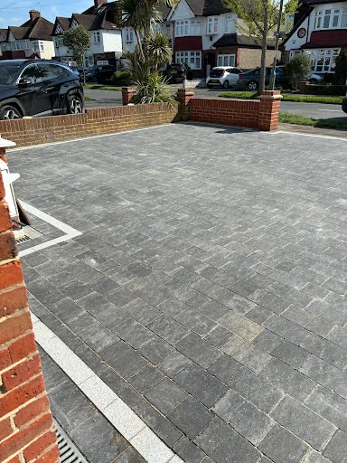 Woodcote Fencing &amp; Landscaping Ltd photo 1