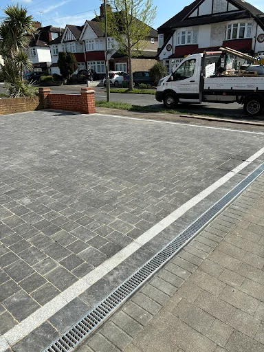 Woodcote Fencing &amp; Landscaping Ltd photo 2