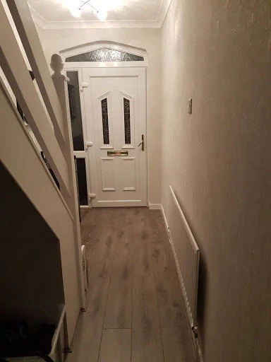 R Little Painting &amp; Decorating photo 4