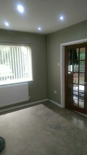 R Little Painting &amp; Decorating photo 5