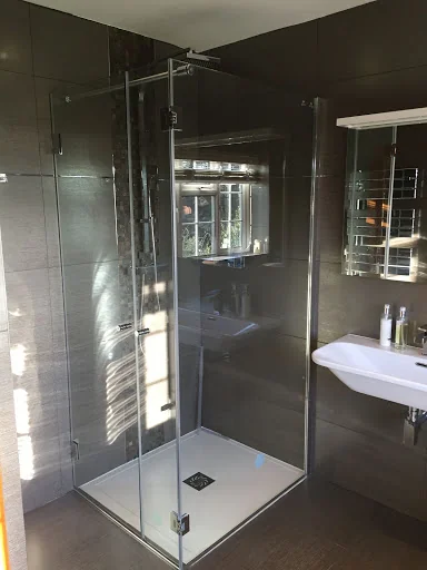 BG and M limited photo 2