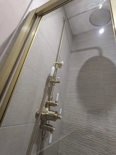 LA Building And Construction Limited photo 3