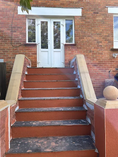 R &amp; J Plastering photo 3