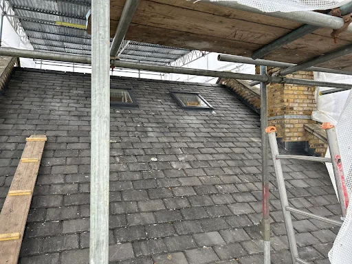 DD Surrey Roofing photo 6