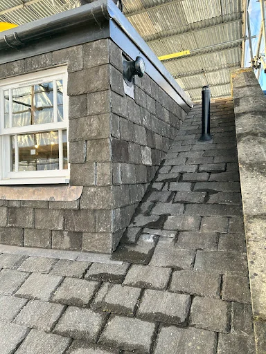 DD Surrey Roofing photo 7