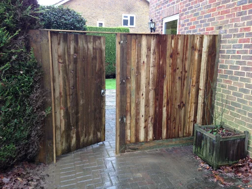 South Surrey Fencing photo 1