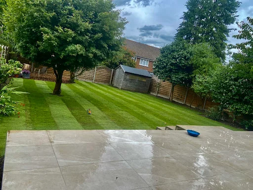 Ruxley Gardens photo 1