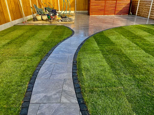 Ruxley Gardens photo 8