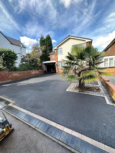 Unique Drives &amp; Patios Ltd photo 1