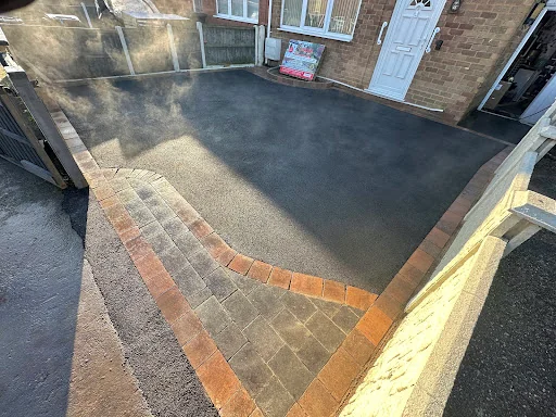 Unique Drives &amp; Patios Ltd photo 4