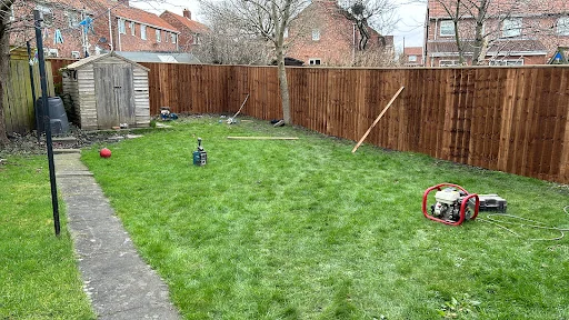 K &amp; M Fencing &amp; Gardening Services photo 1
