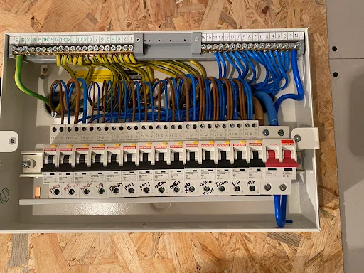 Steve Jones Electrical photo 1