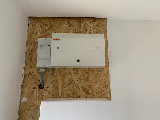 Steve Jones Electrical photo 2