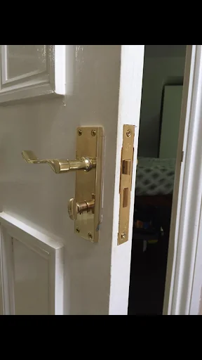 A &amp; E Locksmith photo 6