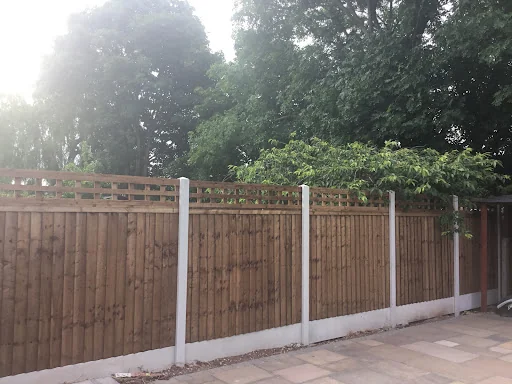 Ainsley Fencing &amp; Landscaping Ltd photo 1