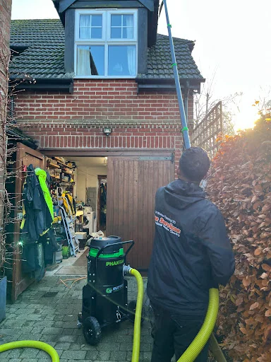 Lee Services Professional Window Cleaning photo 6