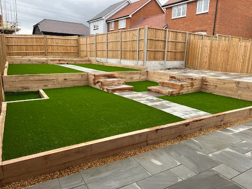 Cutting Hedge Landscaping Newbury photo 1