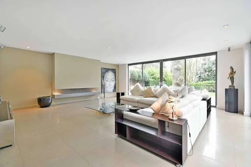 J Hayes Painters &amp; Decorators photo 1