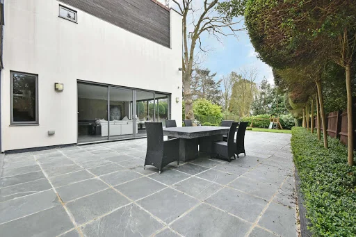 J Hayes Painters &amp; Decorators photo 3