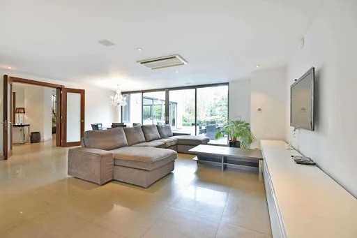 J Hayes Painters &amp; Decorators photo 5