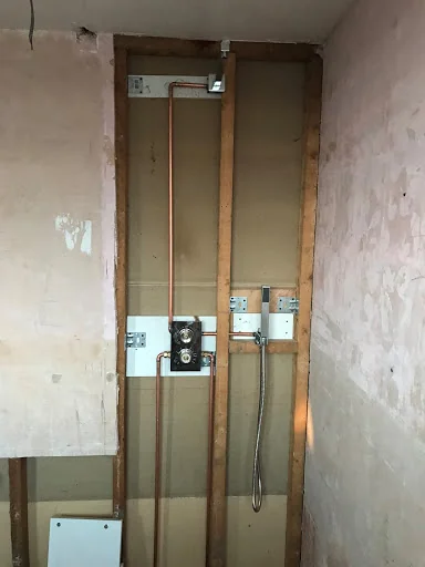 Leak &amp; Heat Heroes photo 1