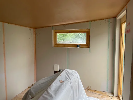 L &amp; A Plastering Service photo 8