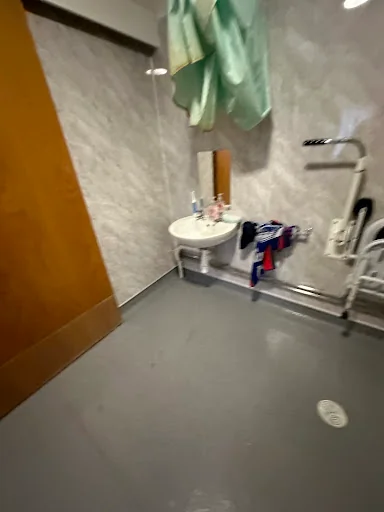 QUALITY CARPET &amp; FLOORING LTD photo 8