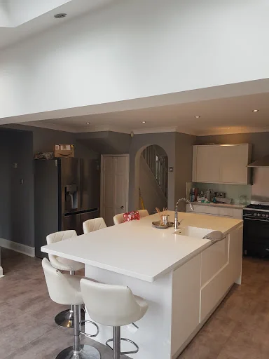 Lady painters photo 2