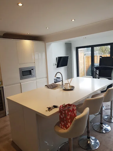 Lady painters photo 8