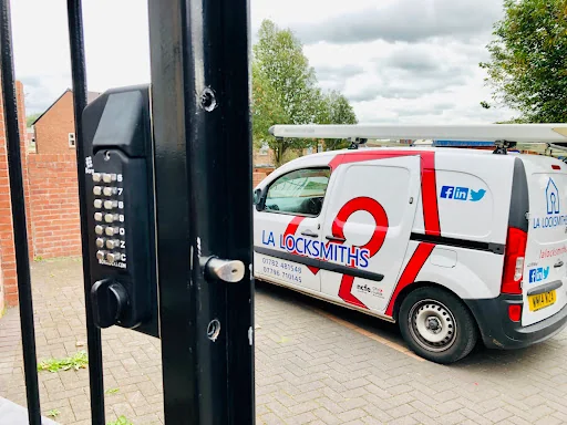 LA Locksmiths Ltd photo 6