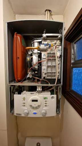 LM Plumbing &amp; Heating photo 2